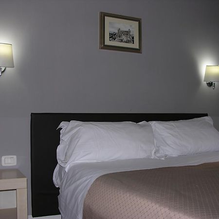 Roma Rooms Colosseum Extérieur photo
