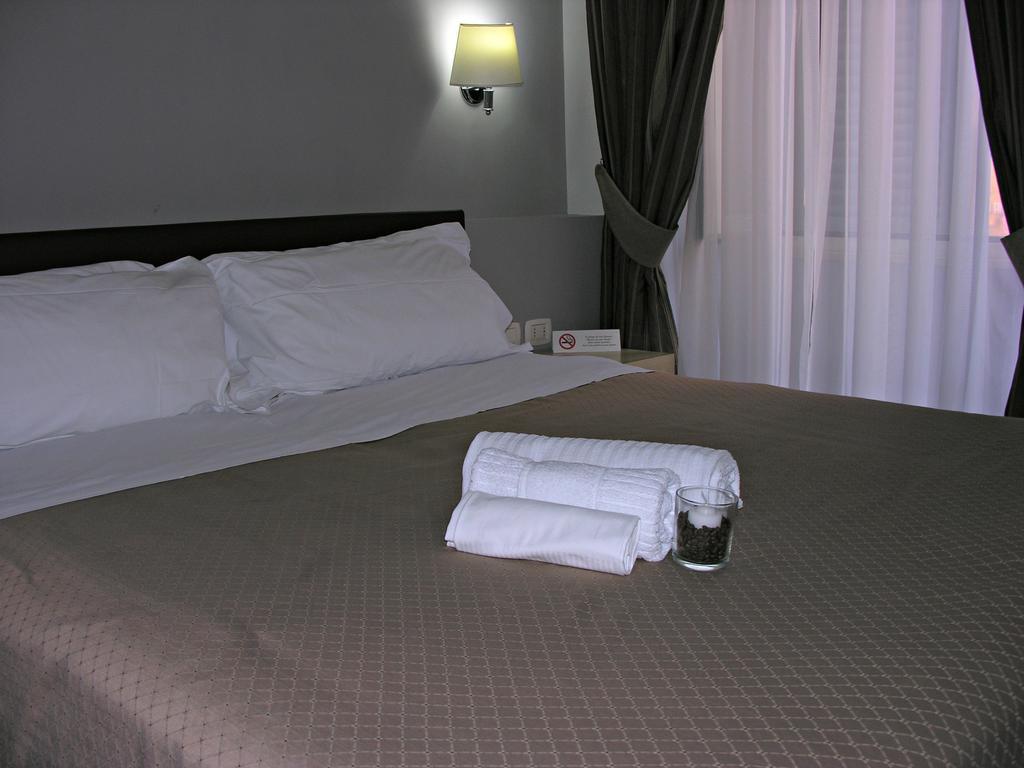Roma Rooms Colosseum Extérieur photo